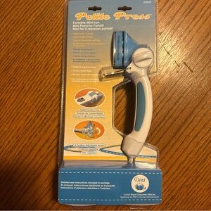 Dritz Petite Press Portable Mini Iron with 4 Temp Settings (Model 29500)